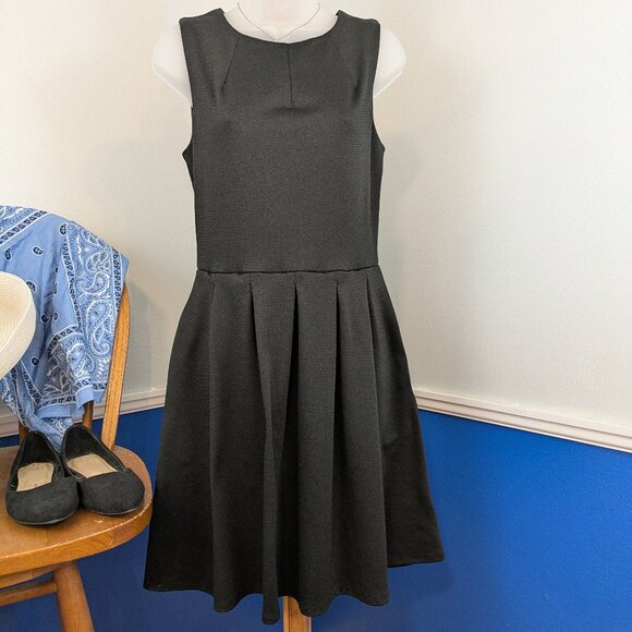 Mossimo Black Fit and Flare Skater Dress with Pockets - Picture 1 of 9